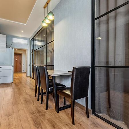 Sea Symphony Wood Style Apartment أوديسا المظهر الخارجي الصورة