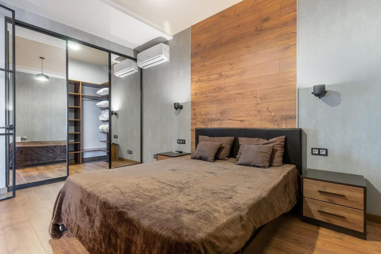 Sea Symphony Wood Style Apartment أوديسا المظهر الخارجي الصورة