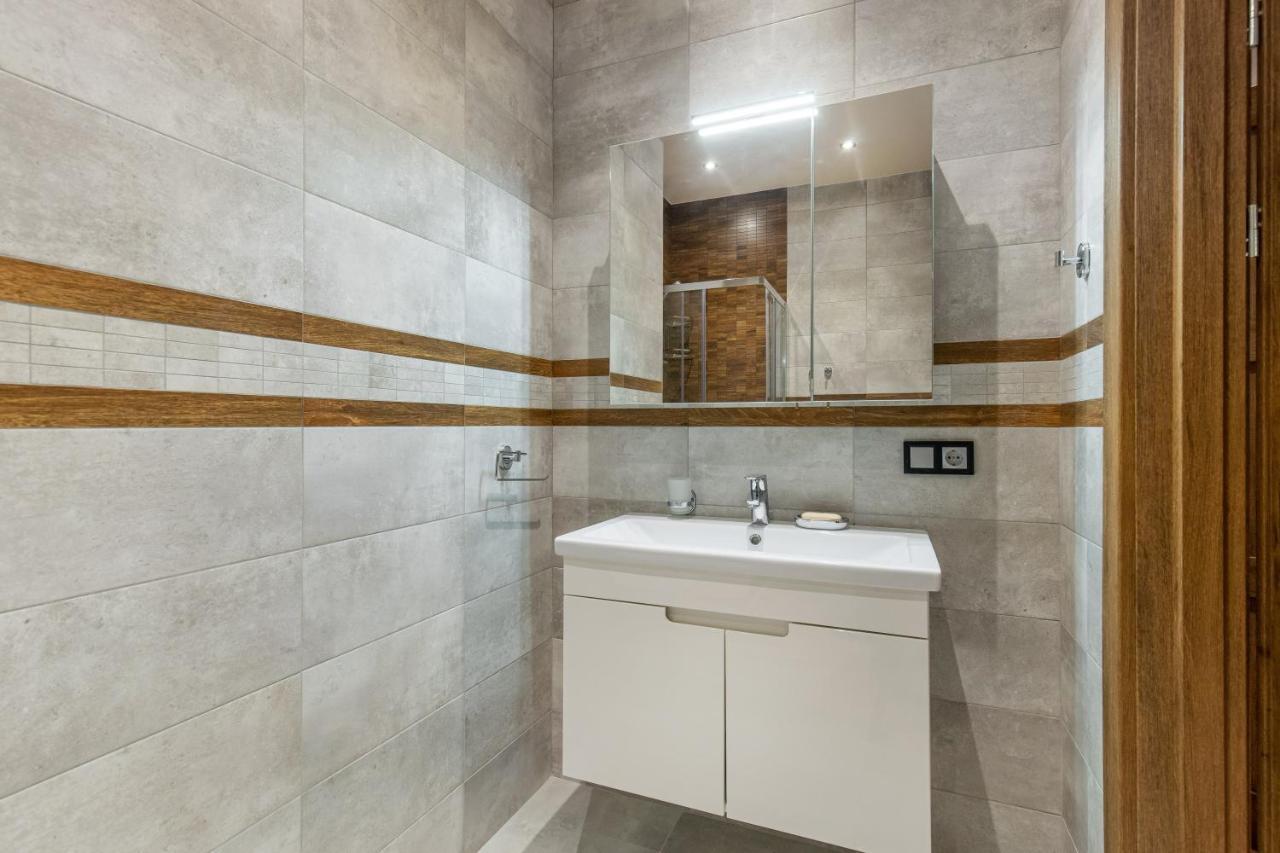 Sea Symphony Wood Style Apartment أوديسا المظهر الخارجي الصورة